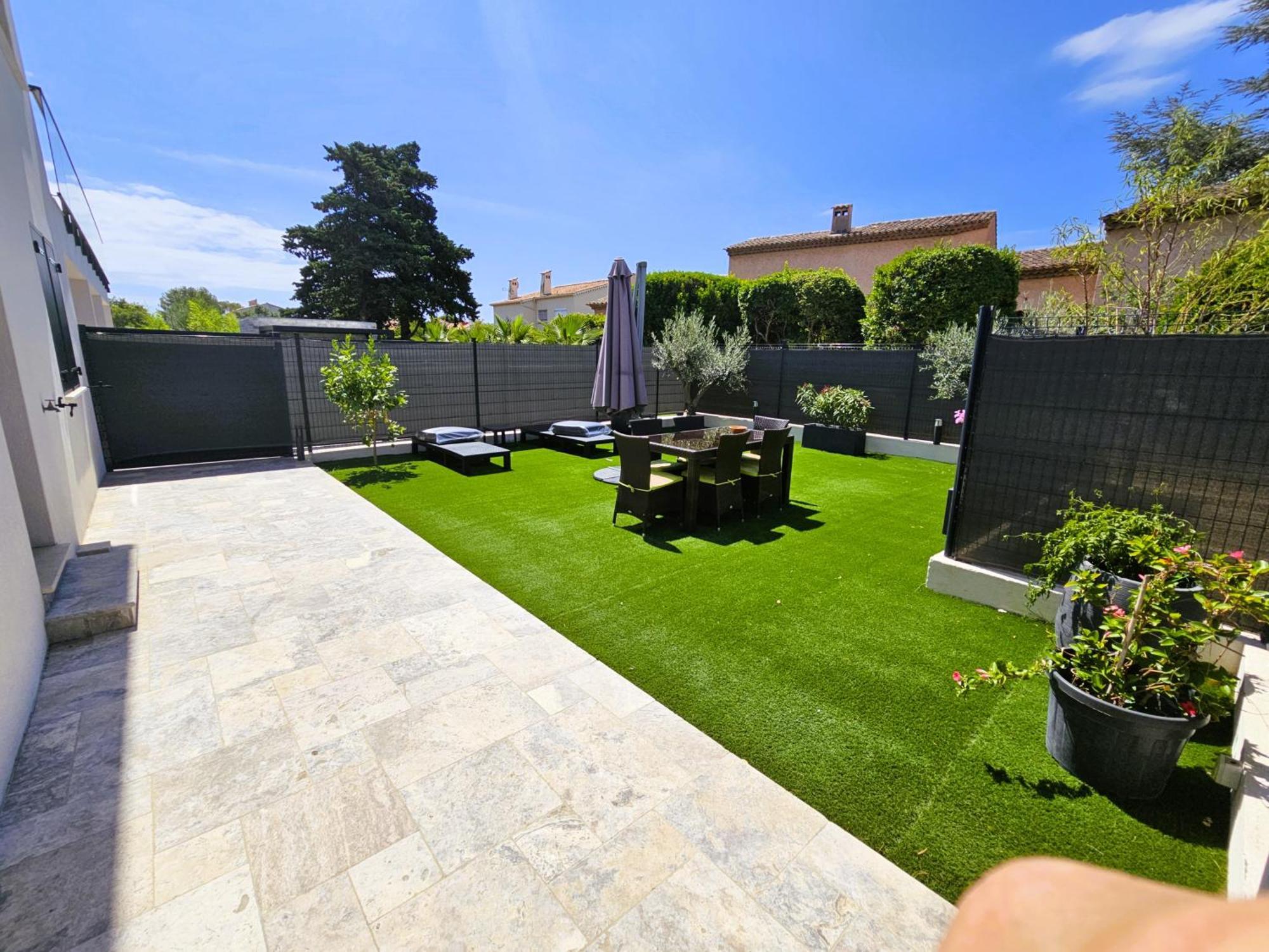 Etoile Du Berger Saint Aygulf 3 Villas Et 4 Appartements Jardin Individuel Et Piscine Chauffee En Saison - La Mer Et Les Plages 450 M Kültér fotó