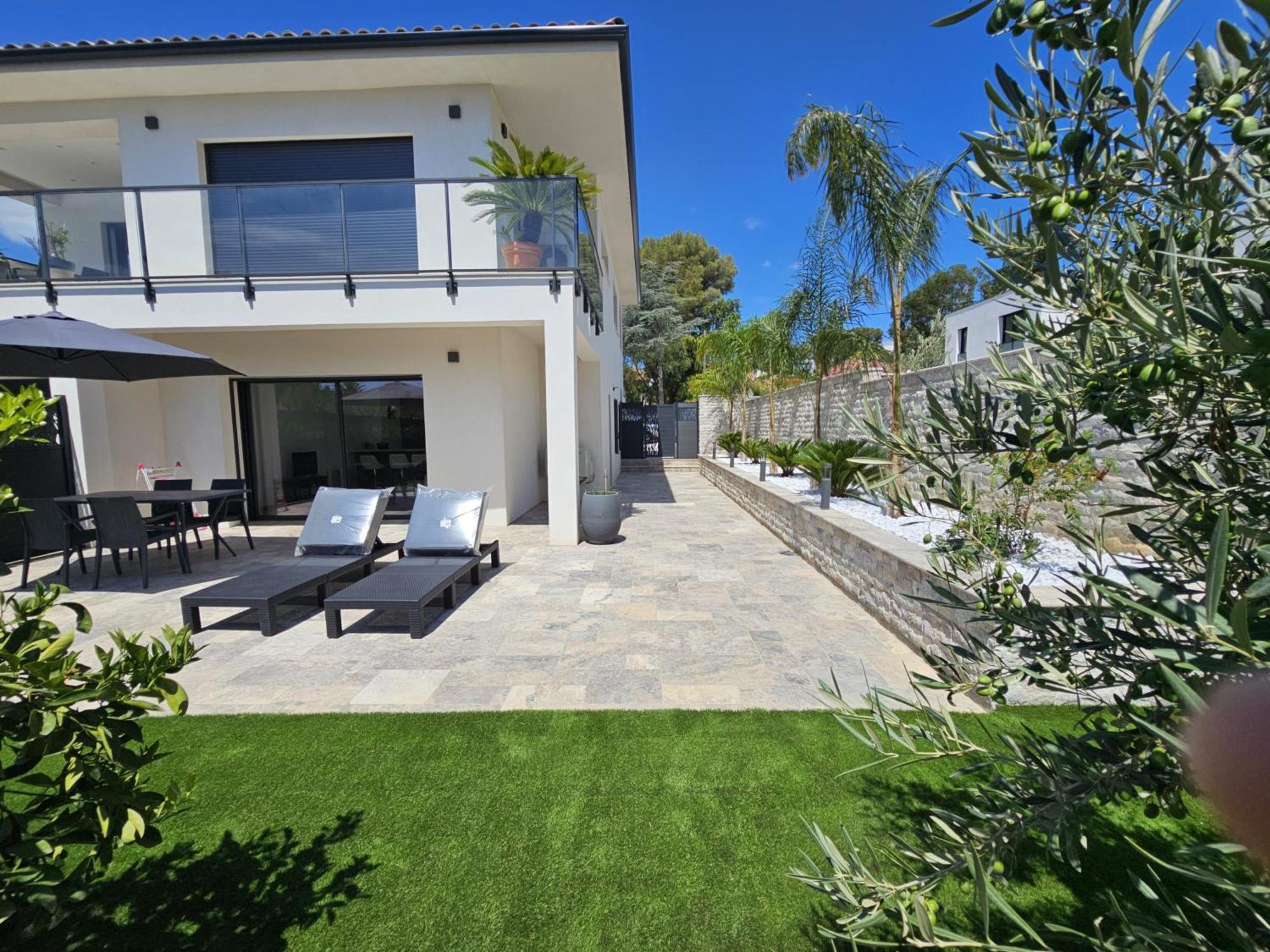 Etoile Du Berger Saint Aygulf 3 Villas Et 4 Appartements Jardin Individuel Et Piscine Chauffee En Saison - La Mer Et Les Plages 450 M Kültér fotó